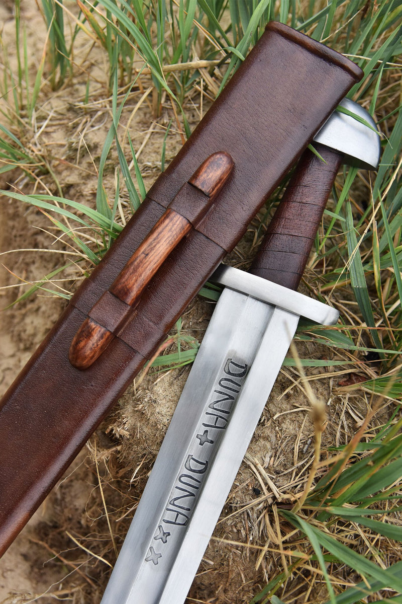 Duna Duna Viking zwaard, 10e eeuw, semi-scherp
