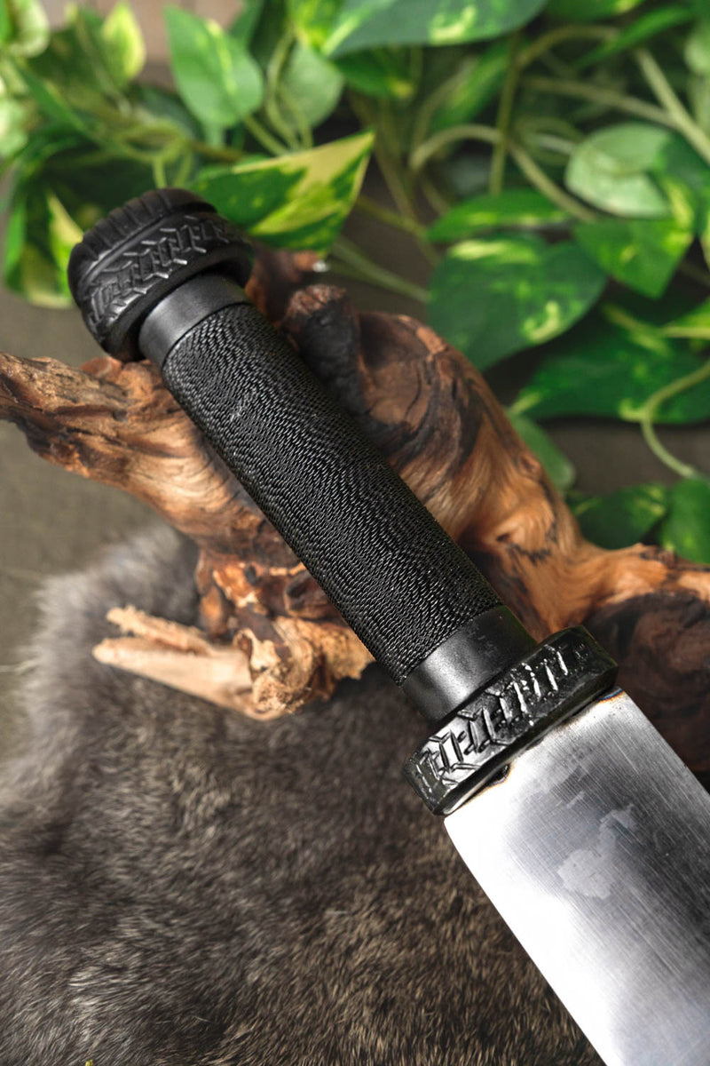 Donkere Vikingsax met staaldraad grip, semi-scherp