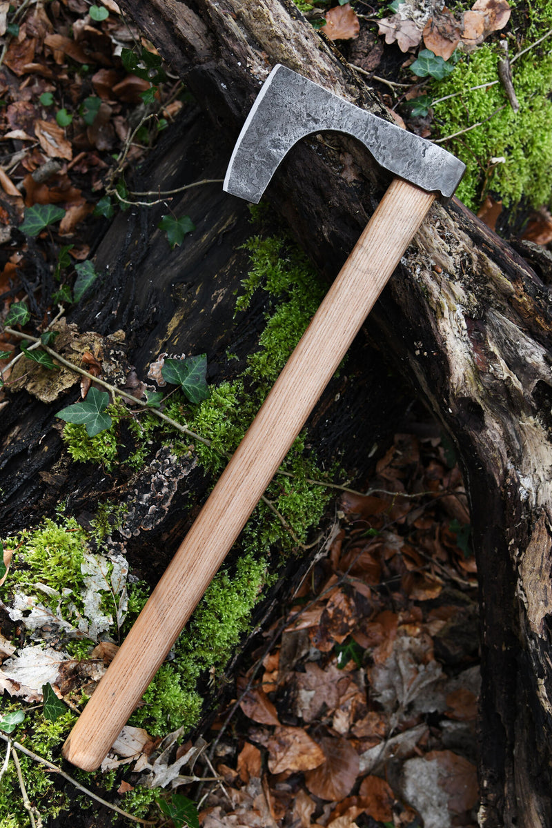 Vikingbijl, skeggox, type C, semi-scherp