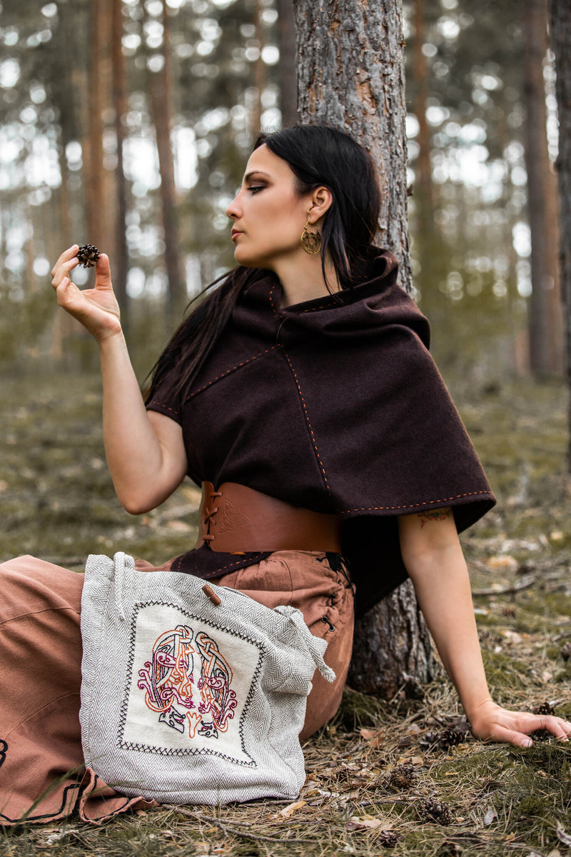 Broderet viking skuldertaske urnes med Vishegrat -motiv