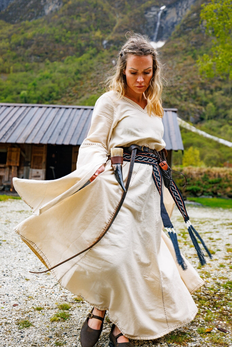 Middelalderlig kjole Begina, naturlig