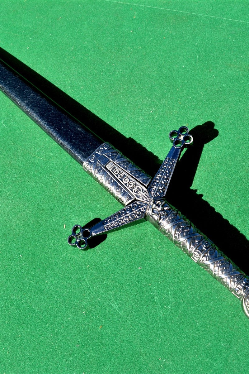 Skotsk dolk med bikubemønster, halvskarpt 