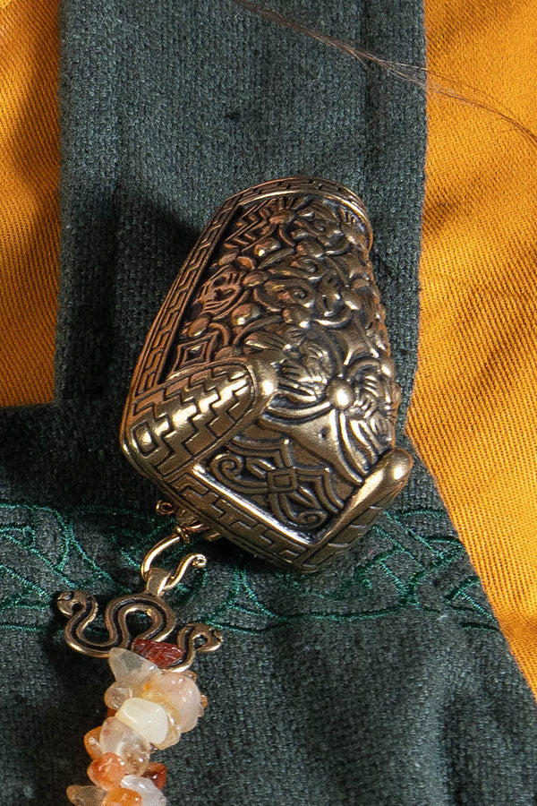 Dierenkop schildpadbroche Gotland, brons