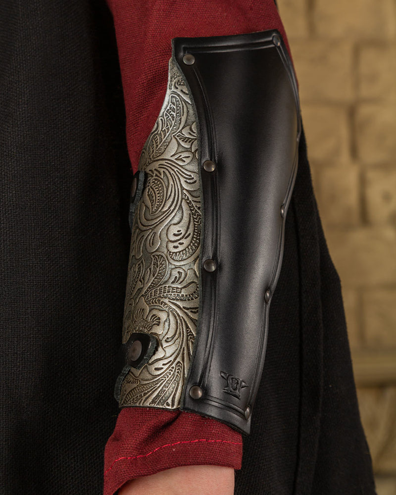 Pussy Morgana der Lederdamen, Schwarzsilver