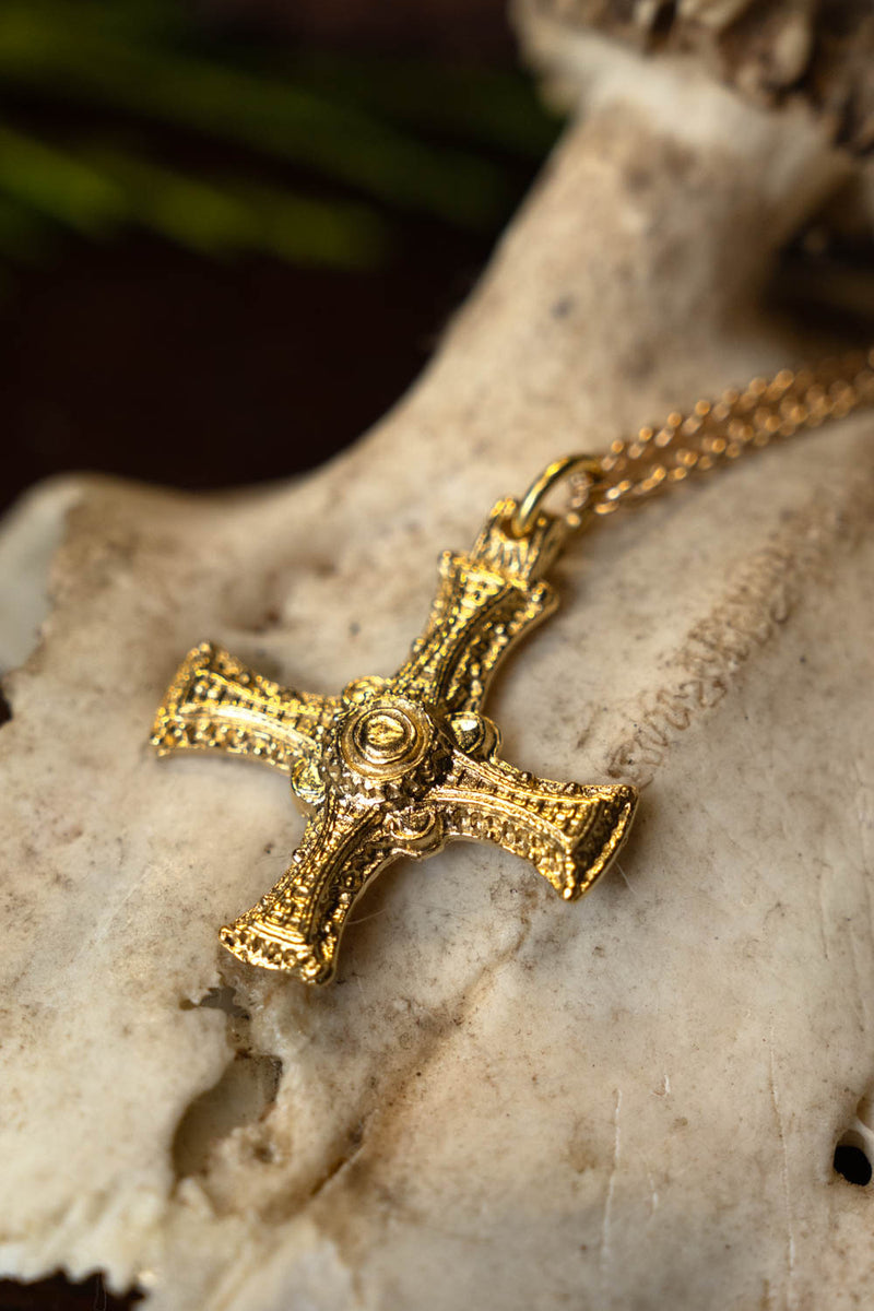 Croix Cuthbert de Lindisfarne, dorée étain 
