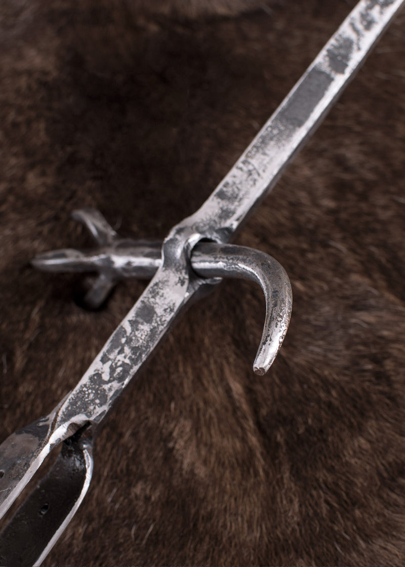 Lucernehamer, paalbijl, semi-scherp