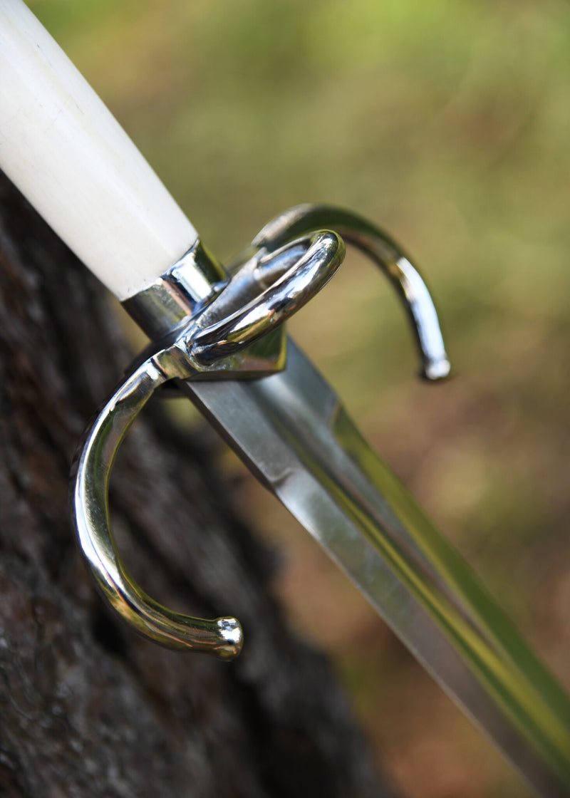 Main-gauche with bone handle, semi-sharp