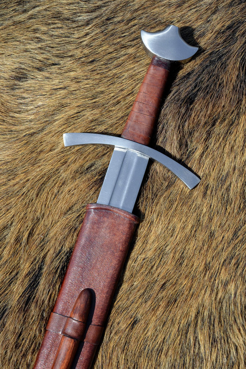 13e eeuwse eenhander, Oakeshott type XIII, bot (battle-ready)