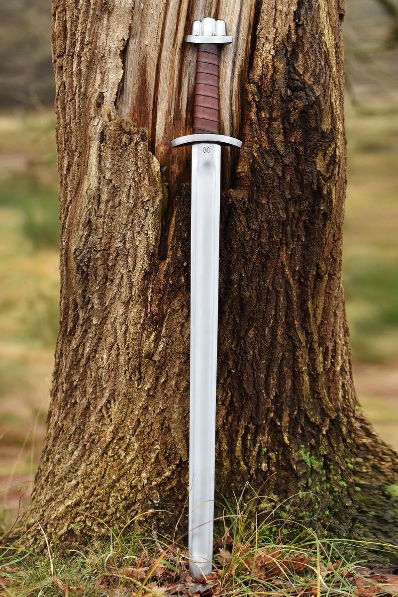 Viking sword with lobed pommel, short, blunt (battle-ready)
