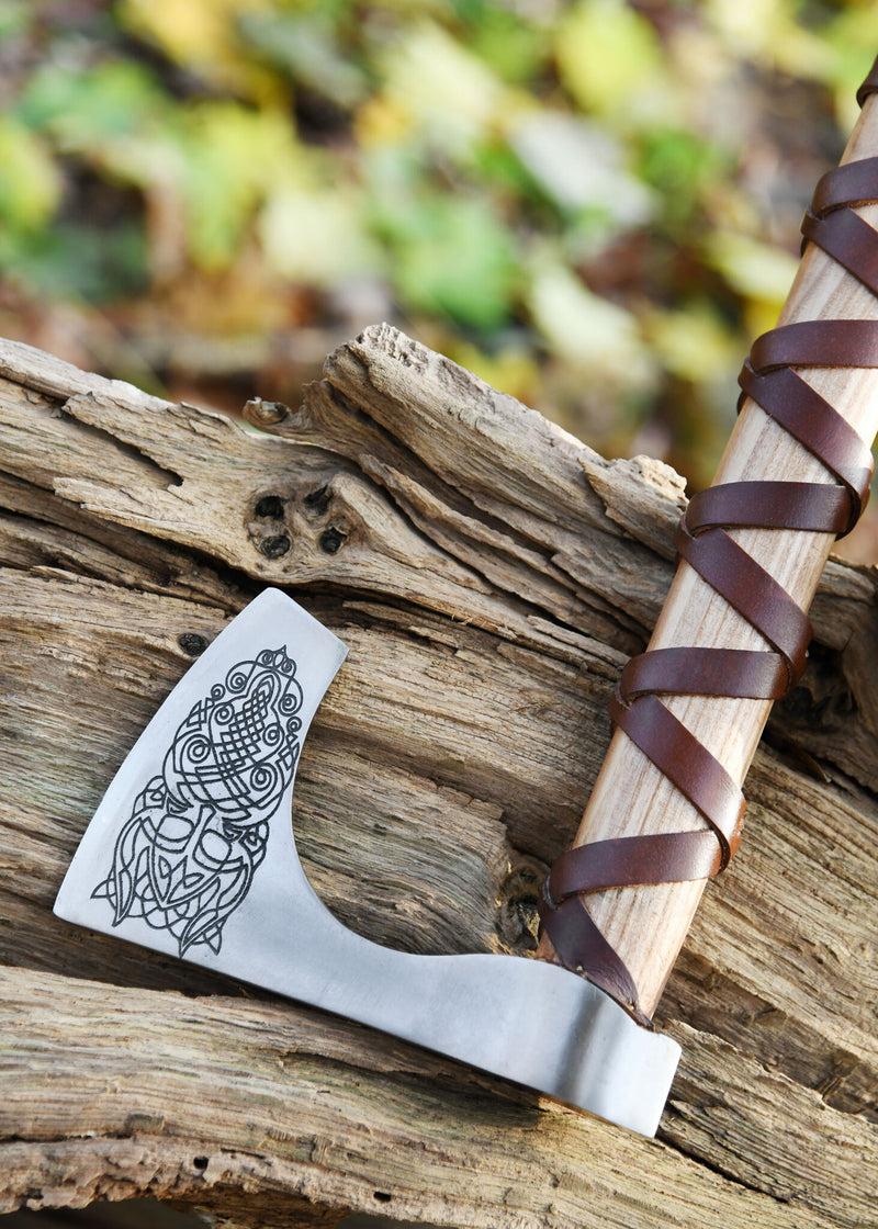 Viking baardbijl, type C, gegraveerd, semi-scherp