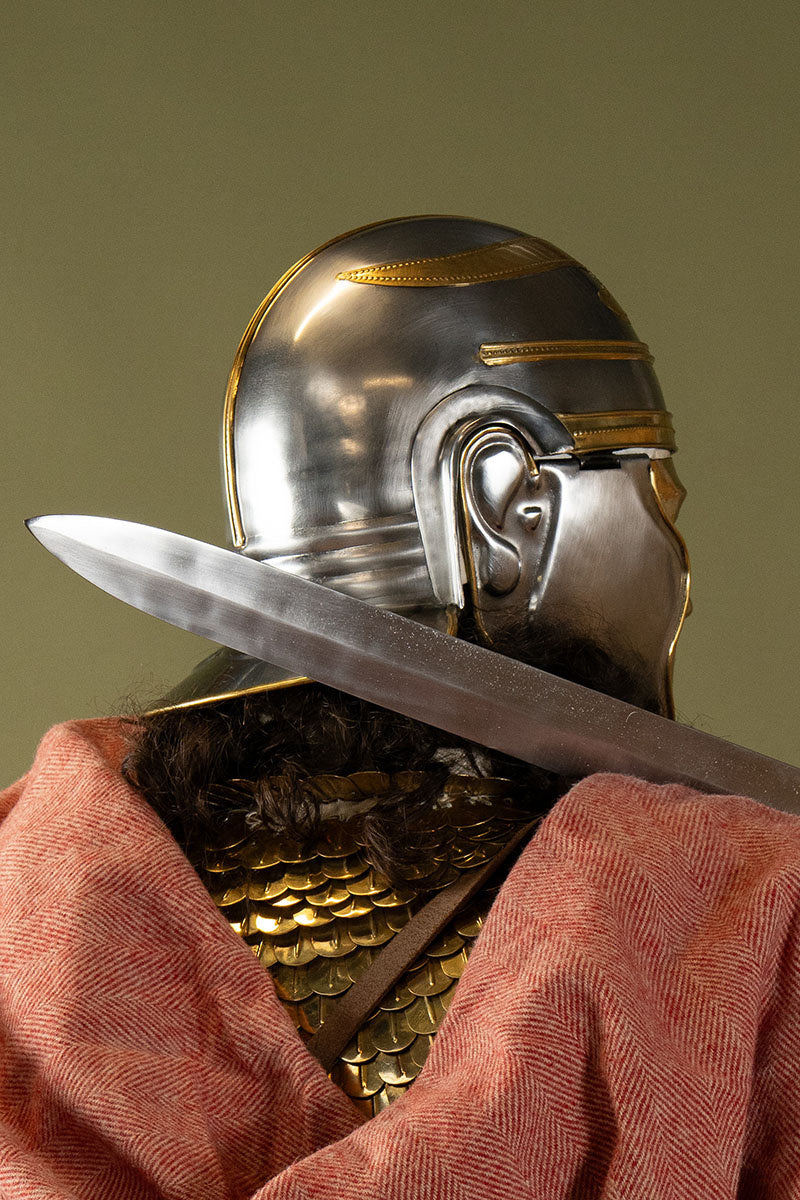 Elmo da cavalleria romano del I secolo con larva-maschera, 1,3 mm 