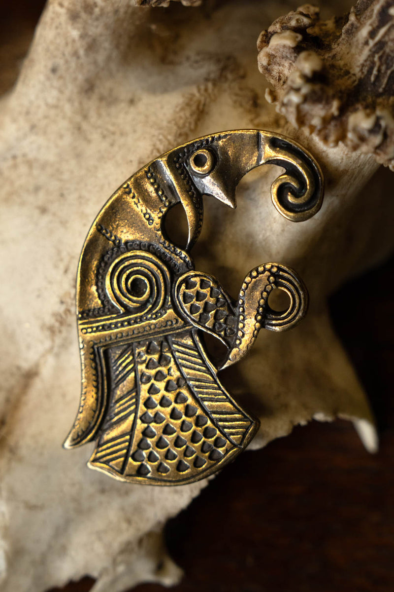 Broche de cuervo germánico Gotland, izquierda, bronce 