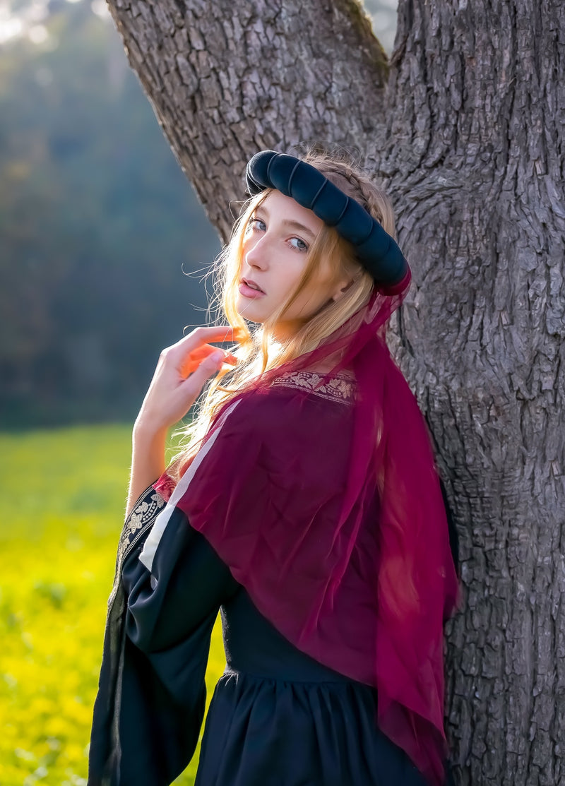 Jomfrukrans, sort–Rød 