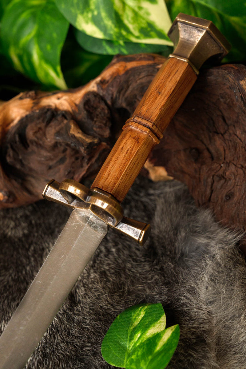 Tysk quillon-dolk med skede, 16. århundrede, halvskarpt 