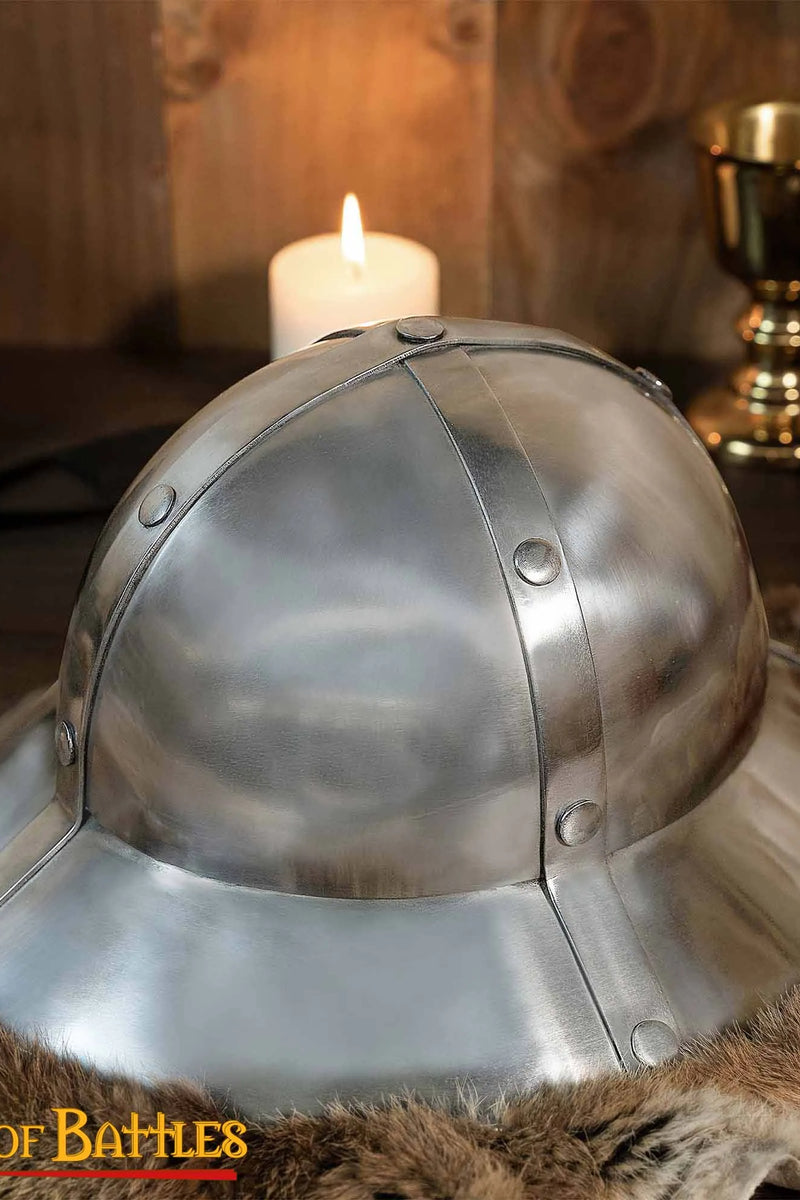 13e-14e eeuwse ketelhoed, 1.6 mm