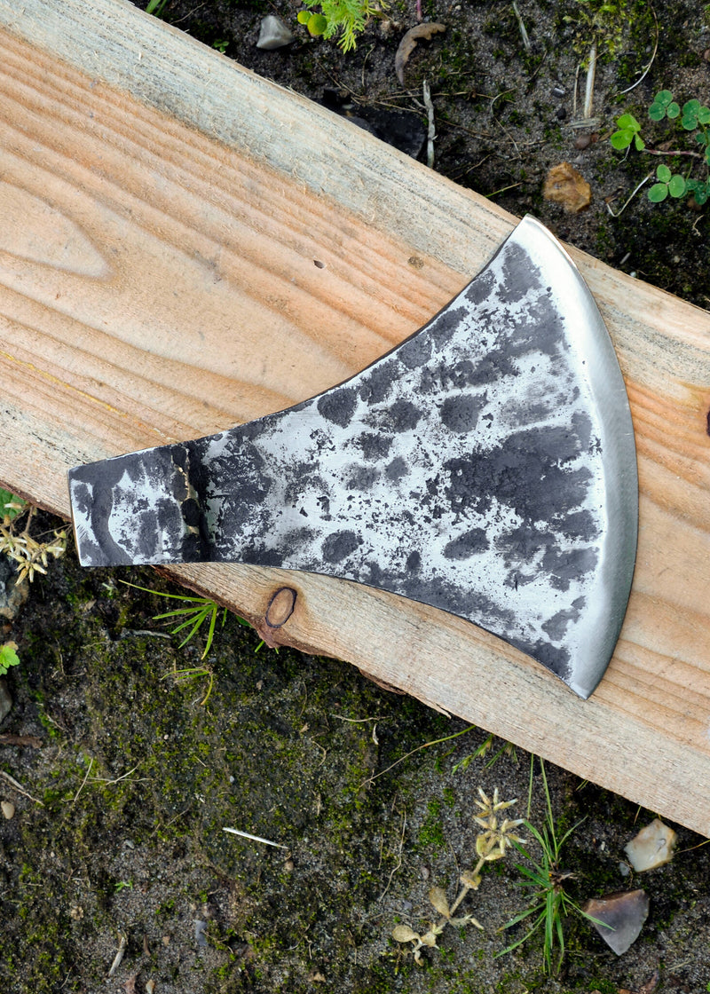 Deens vikingbijlblad, type M, semi-scherp