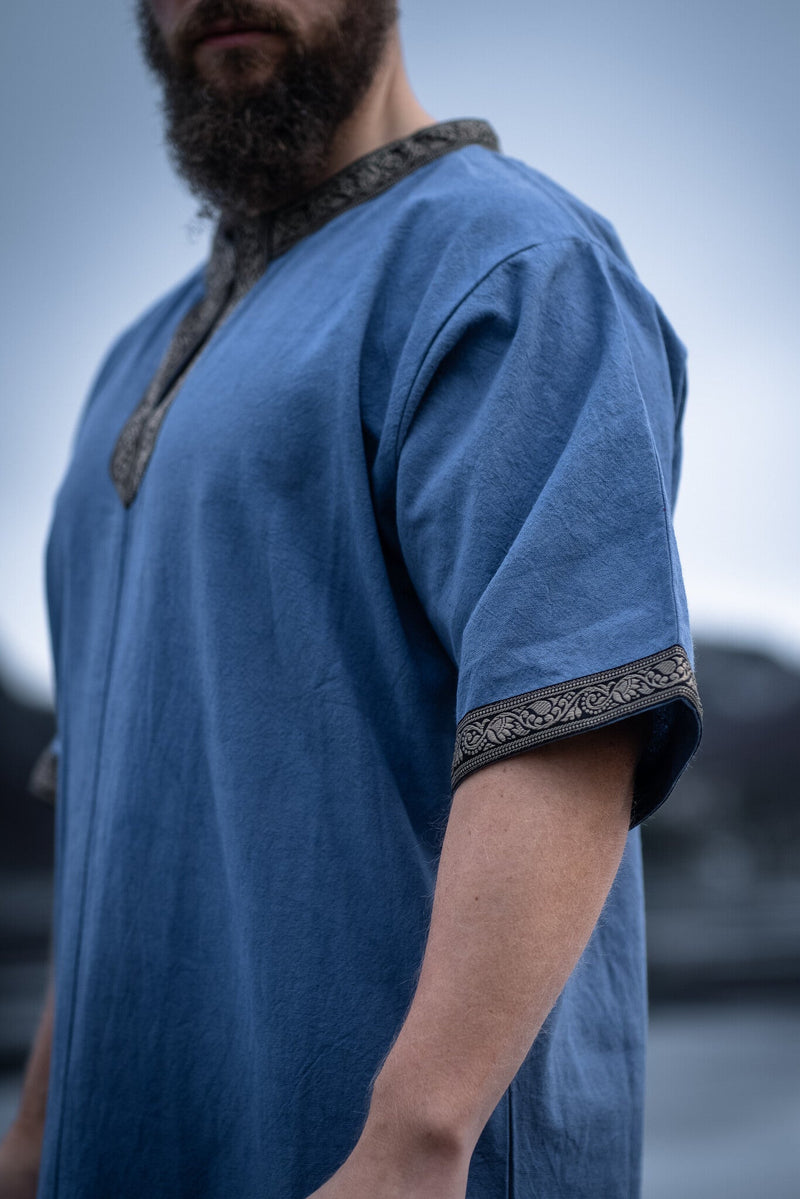 Tunique celtique, manches courtes, bleu clair 