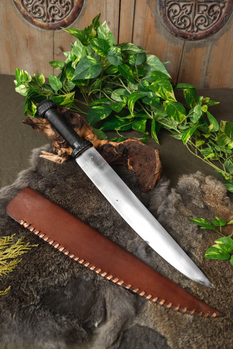 Donkere Vikingsax met staaldraad grip, semi-scherp