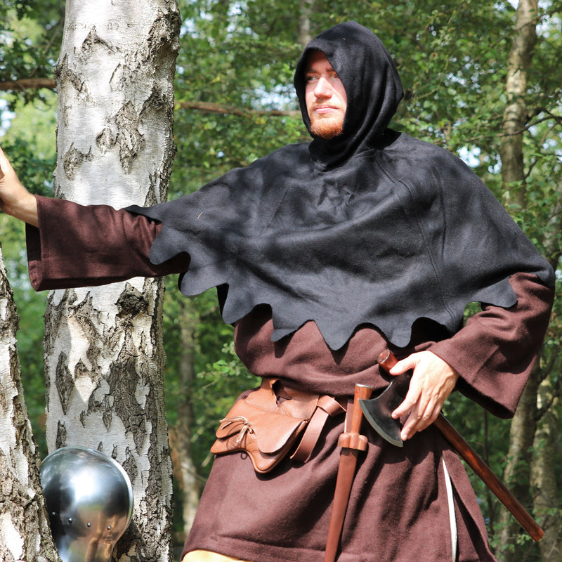 Woollen chaperon, black