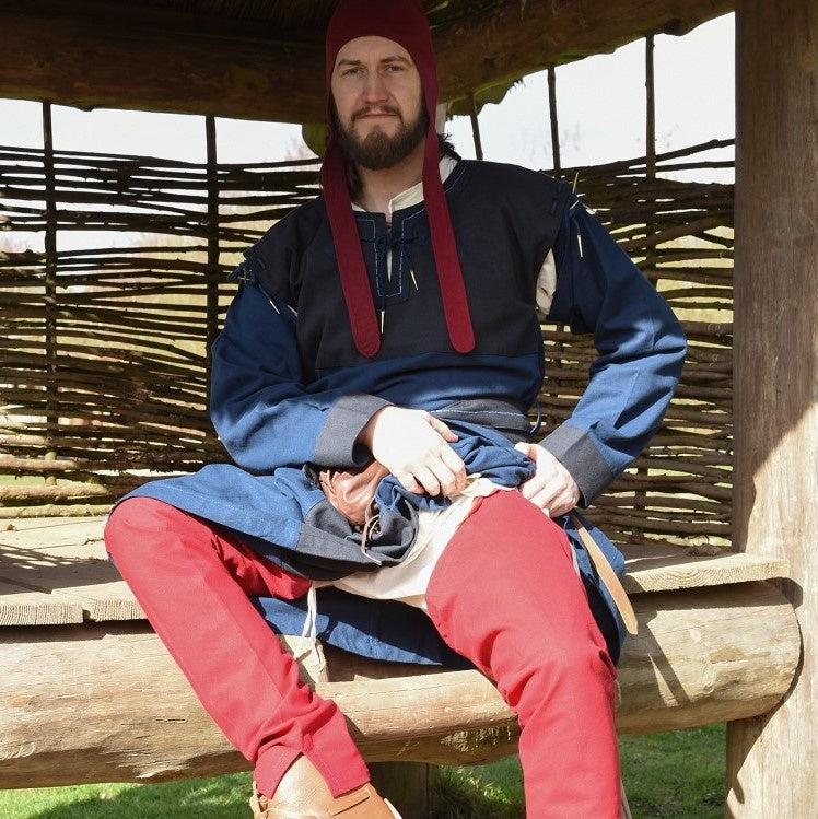 Middeleeuwse chausses met veters, rood