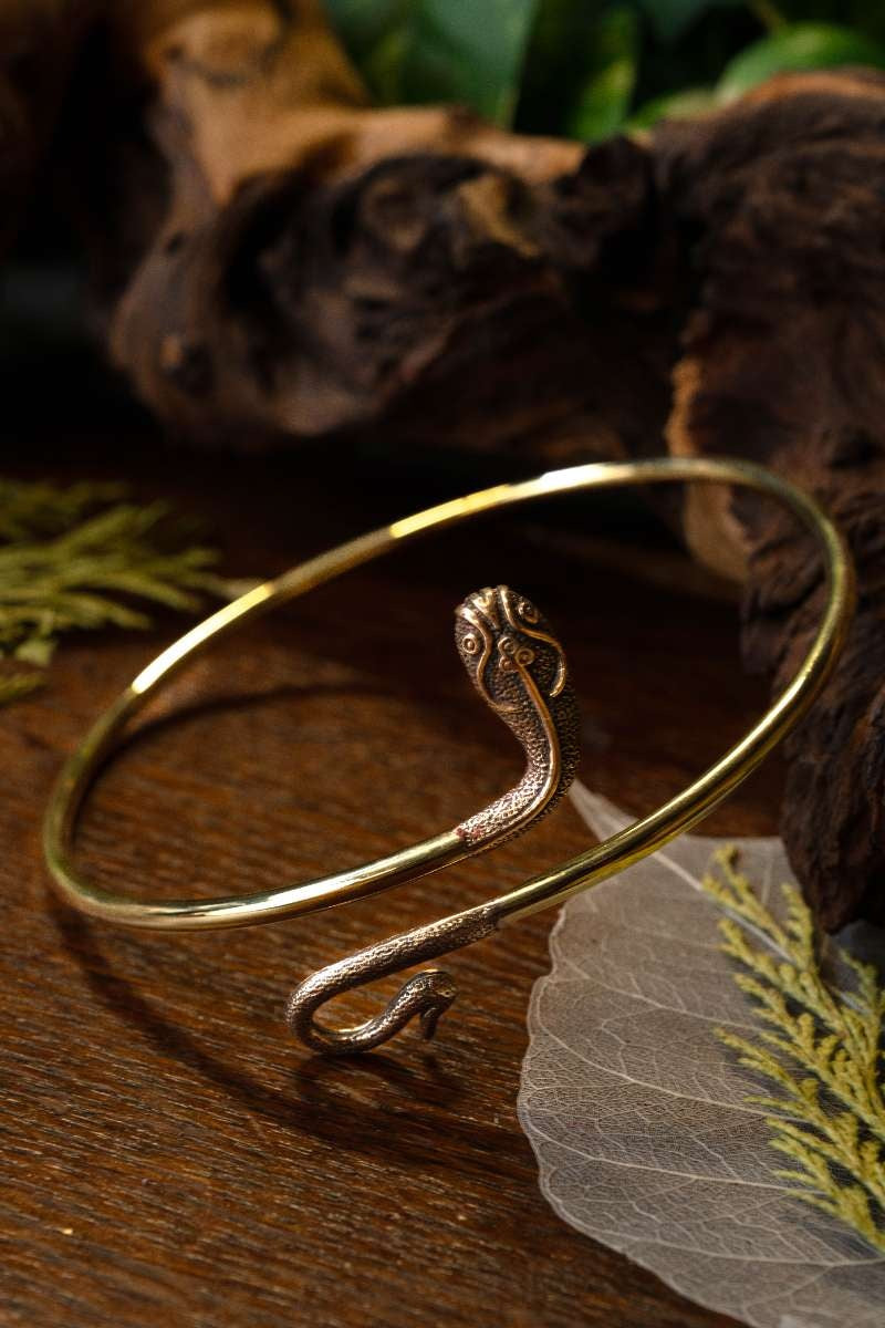 Romeinse bovenarmband met slang Herculaneum, brons