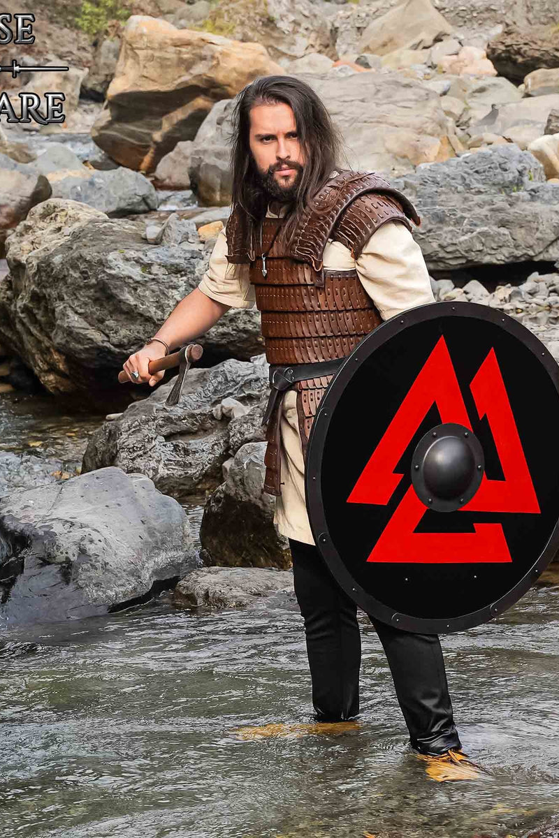 Vikingschild met Valknut
