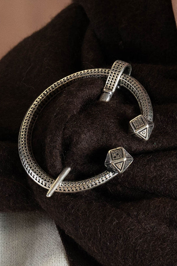 Viking hoefijzerfibula Finland, verzilverd brons