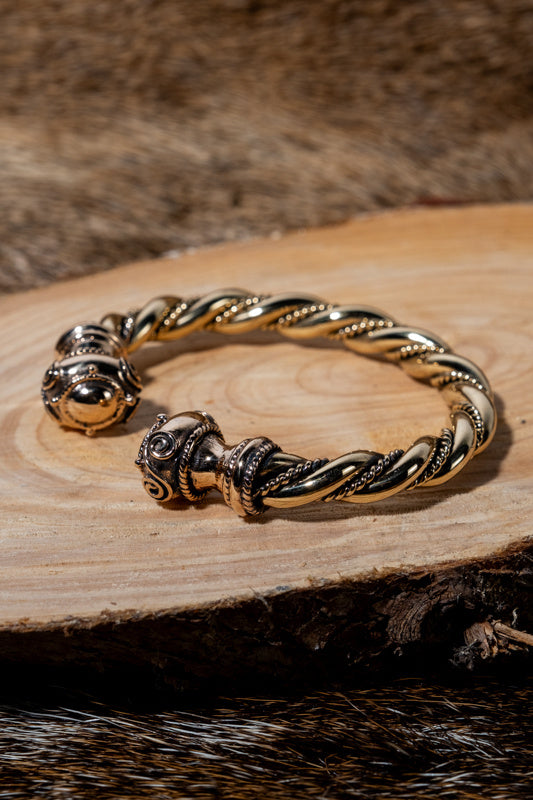 Keltische armband met spiralen, brons
