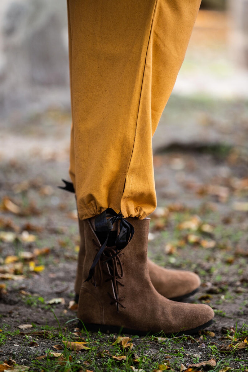 Trzy czwarte spodni, miód brązowy