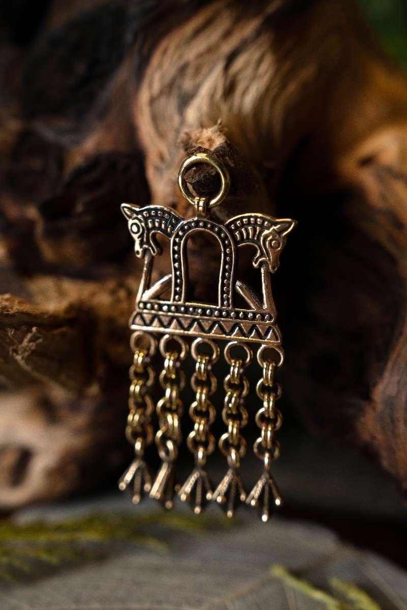 Viking paarden hanger Starya Ladoga, brons