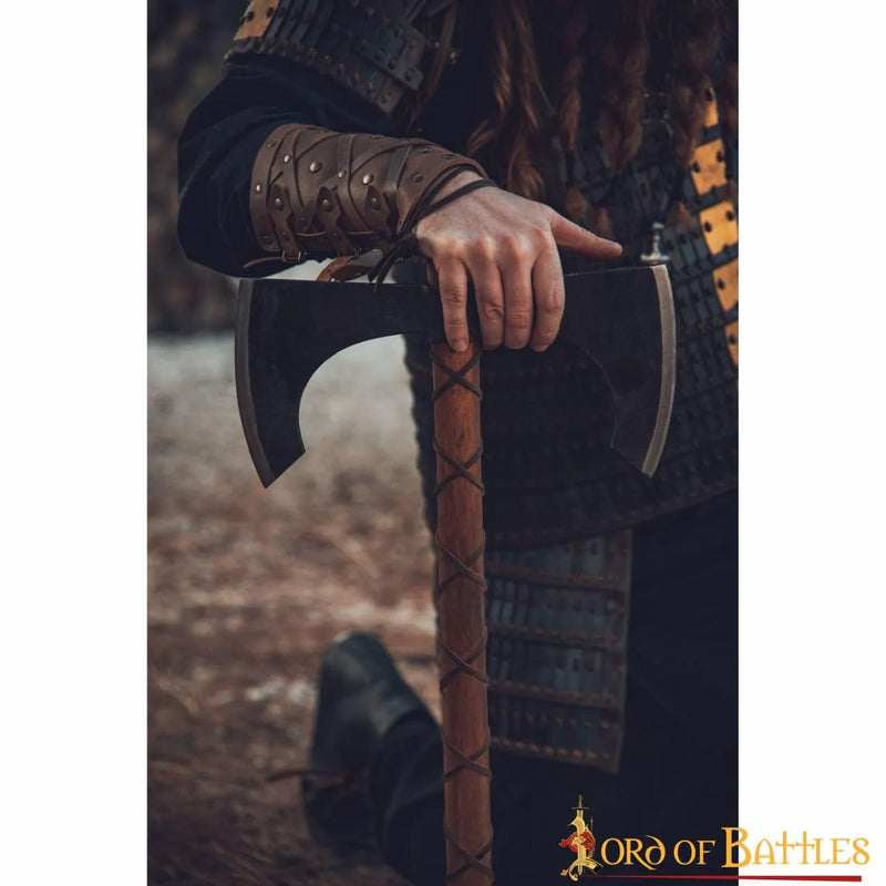 Dobbeltøkse Cedric, halvskarpt 