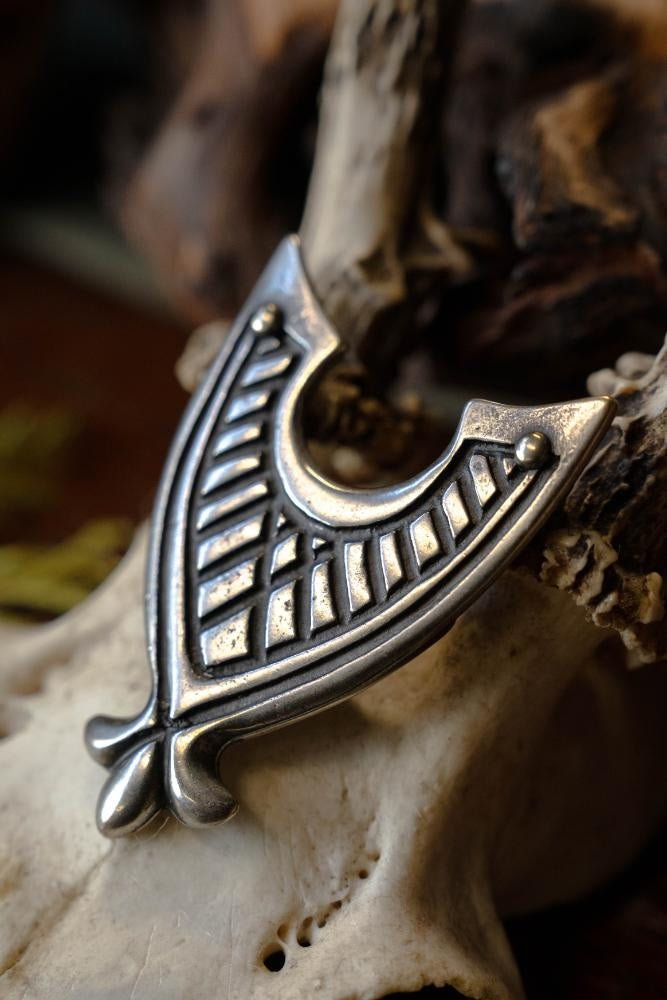 Średniowieczny koniec paska 4,5 cm, spłaty srebra