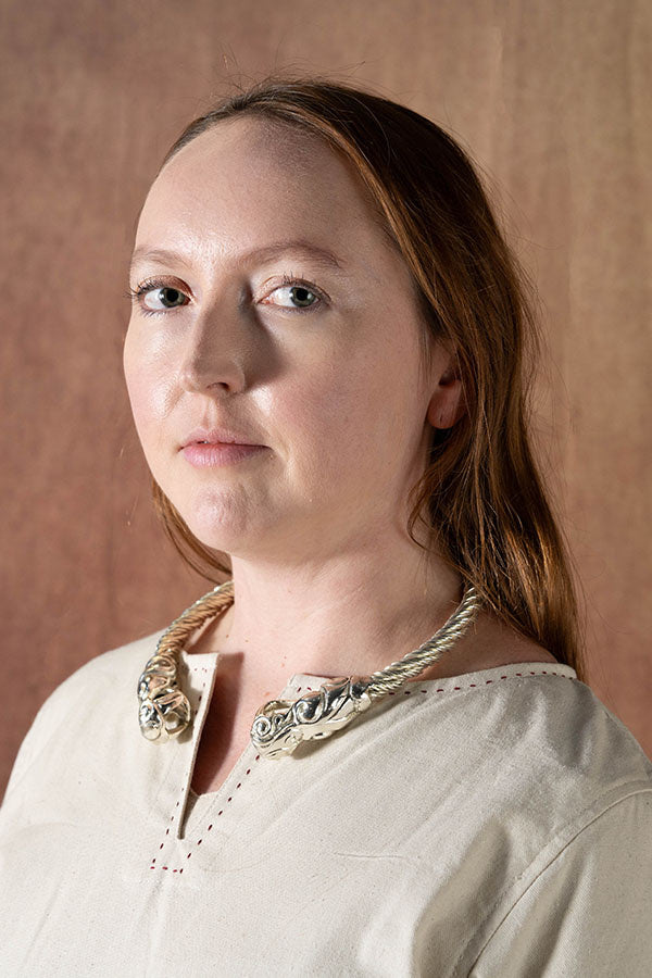 Viking torque met draken, verzilverd