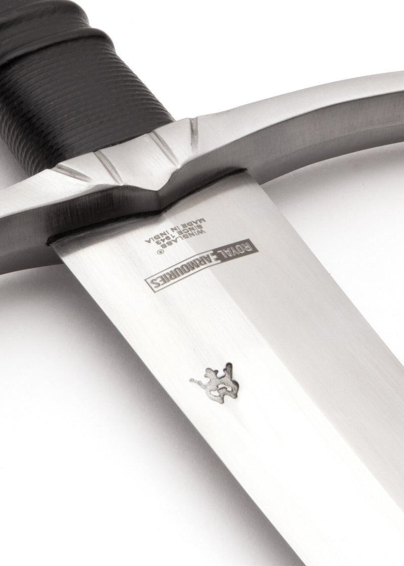 Oakeshott XVIII, Royal Armouries, semi-affilato 