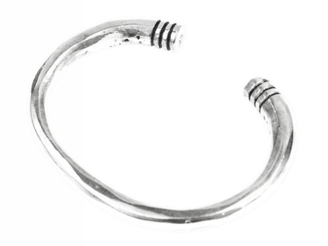 Merovingische armband, verzilverd brons