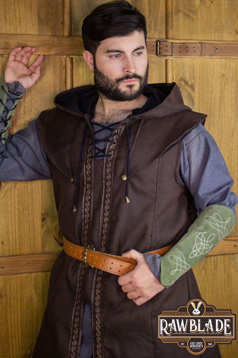 Karanthir Tuniek, bruin