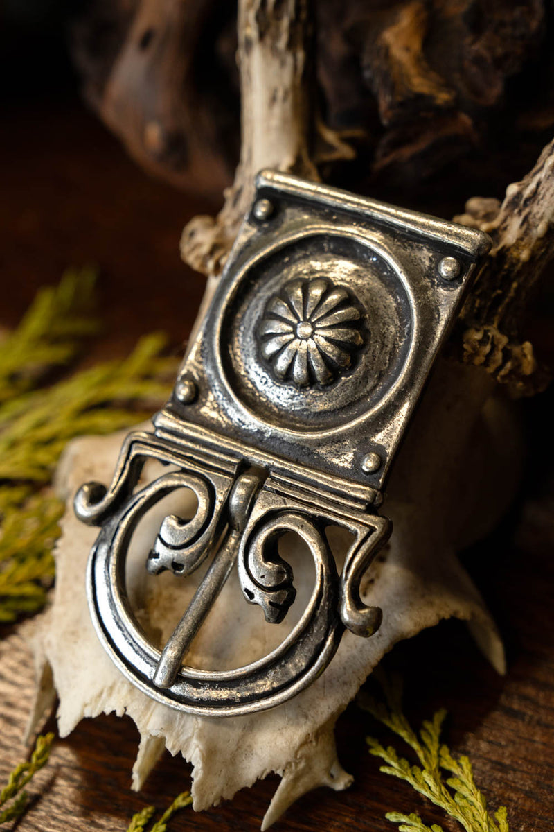 Romeinse gesp met gespplaat, 1e eeuw n.Chr., verzilverd