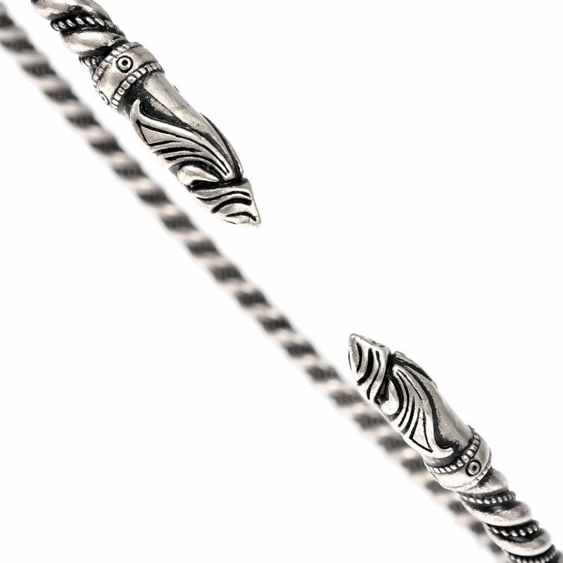 Viking torque met raven koppen, verzilverd brons