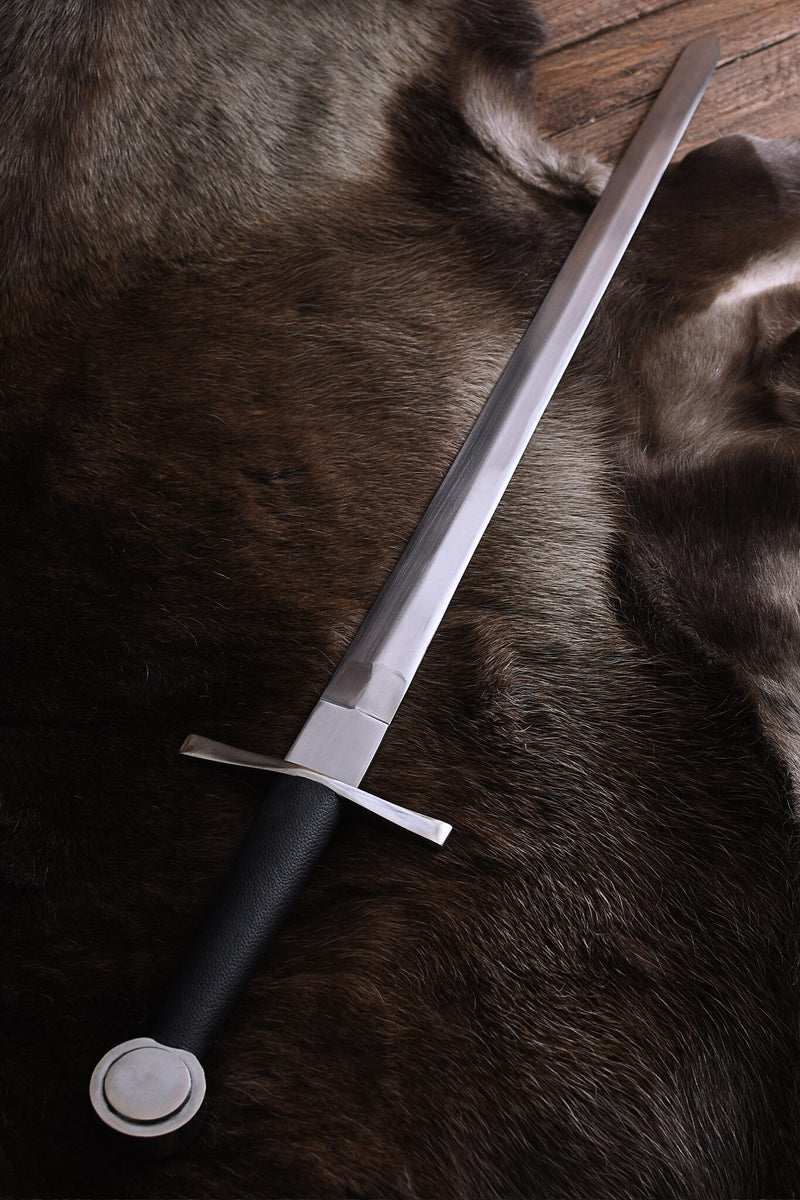 Middeleeuws enkelhandig zwaard, semi-scherp