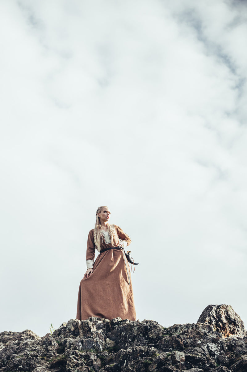 Sukienka Viking Lagertha, piasek