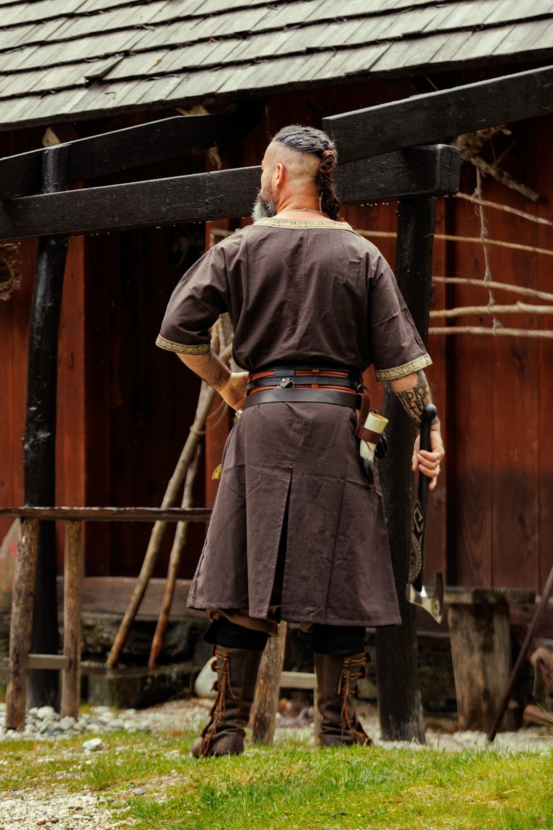 Keltische tuniek, korte mouwen, donkerbruin