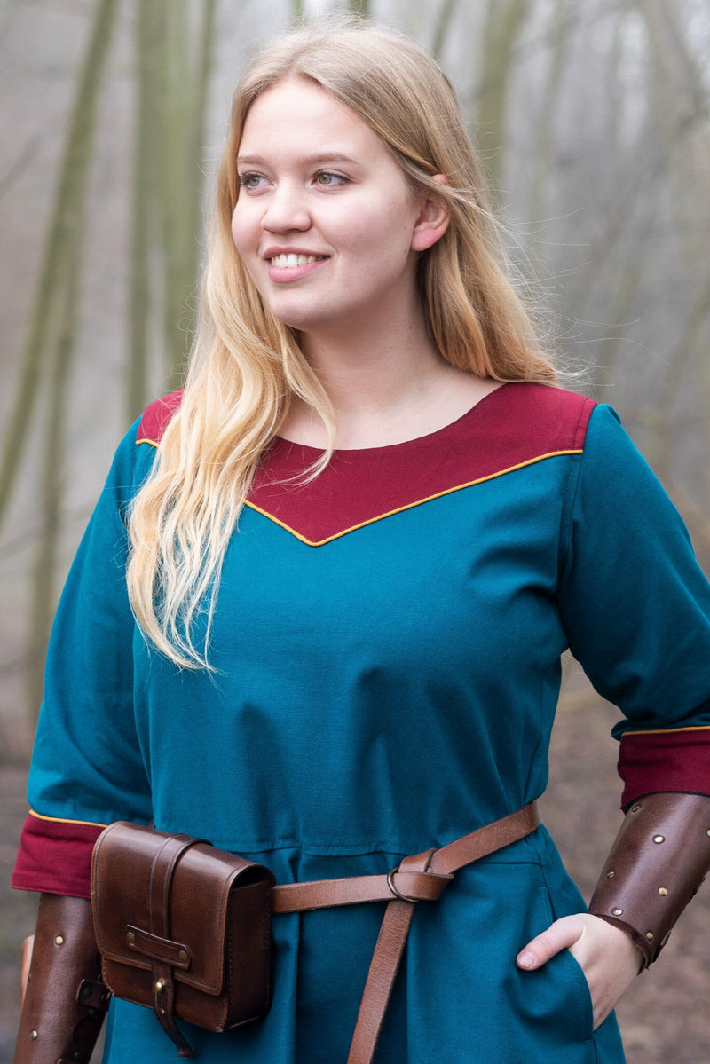 (Vroeg) Middeleeuwse jurk Gesine, blauwgroen-rood