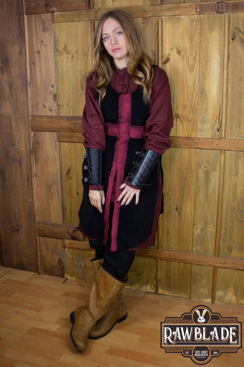 Cross Knight Tabard, Frau - schwarz/rot