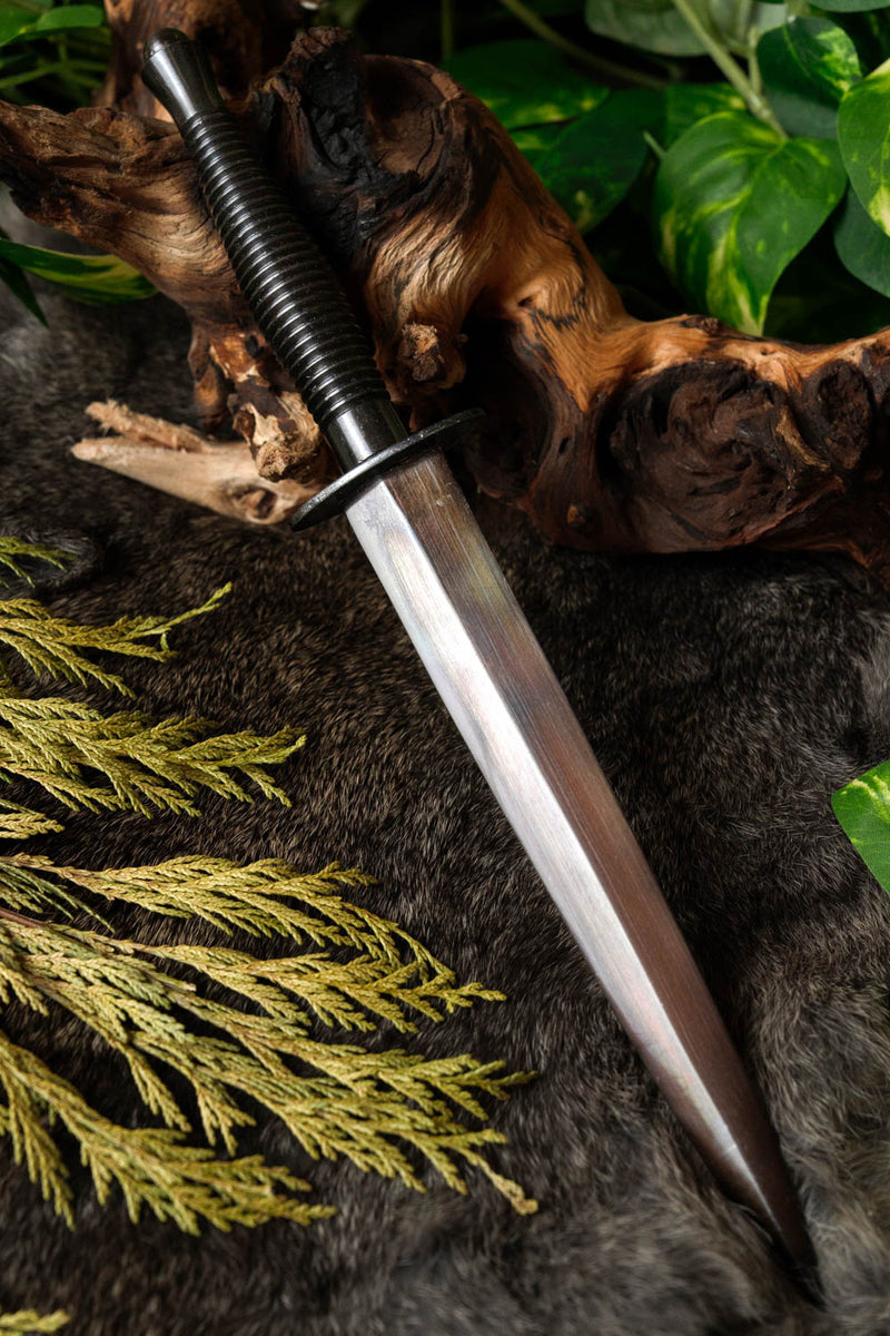 Boot dagger, semi-scherp