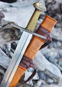 Espada de San Mauricio (Viena), siglo XII, semi-afilado 