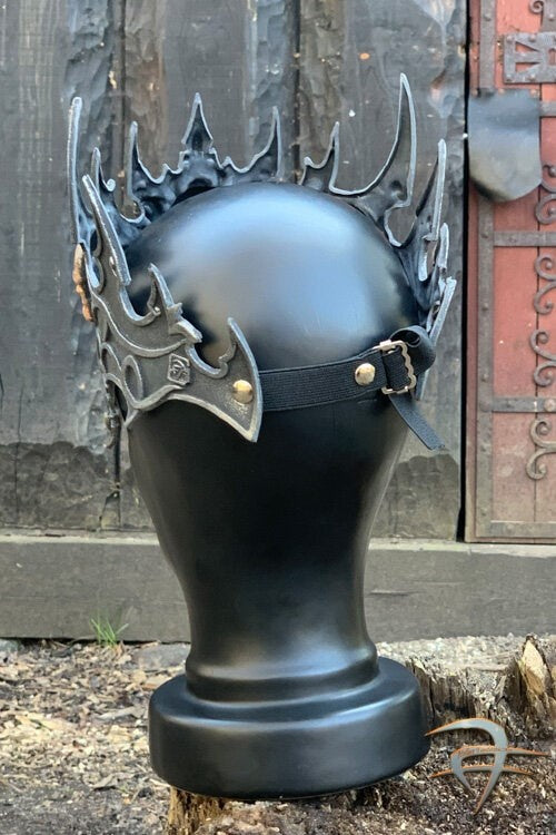 Latex tiara med skallar 