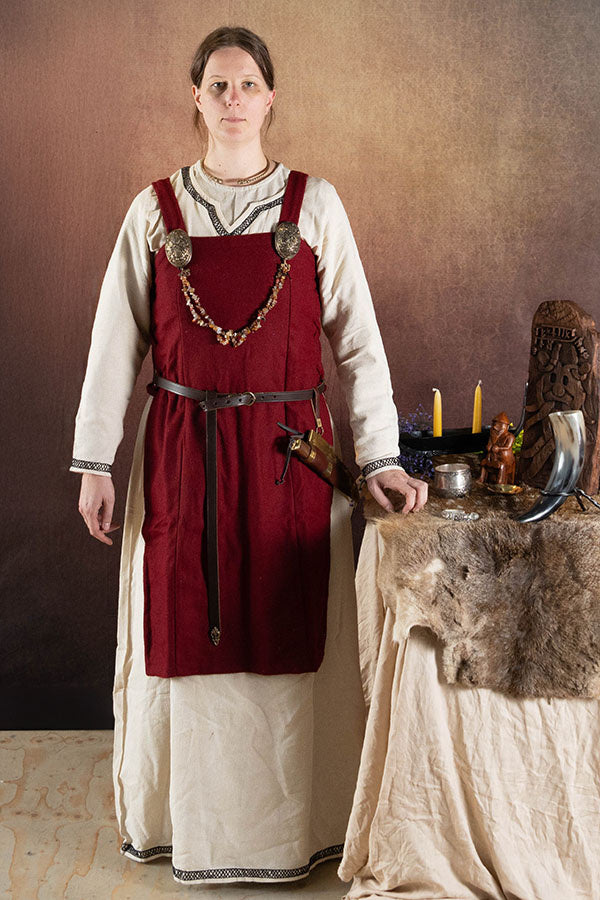 Hangeroc Frigg, rood, wolmix