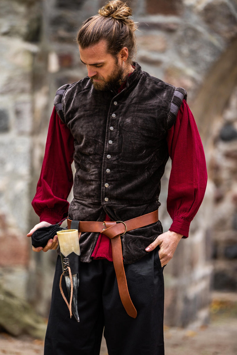 Velvet doublet with metal buttons, brown
