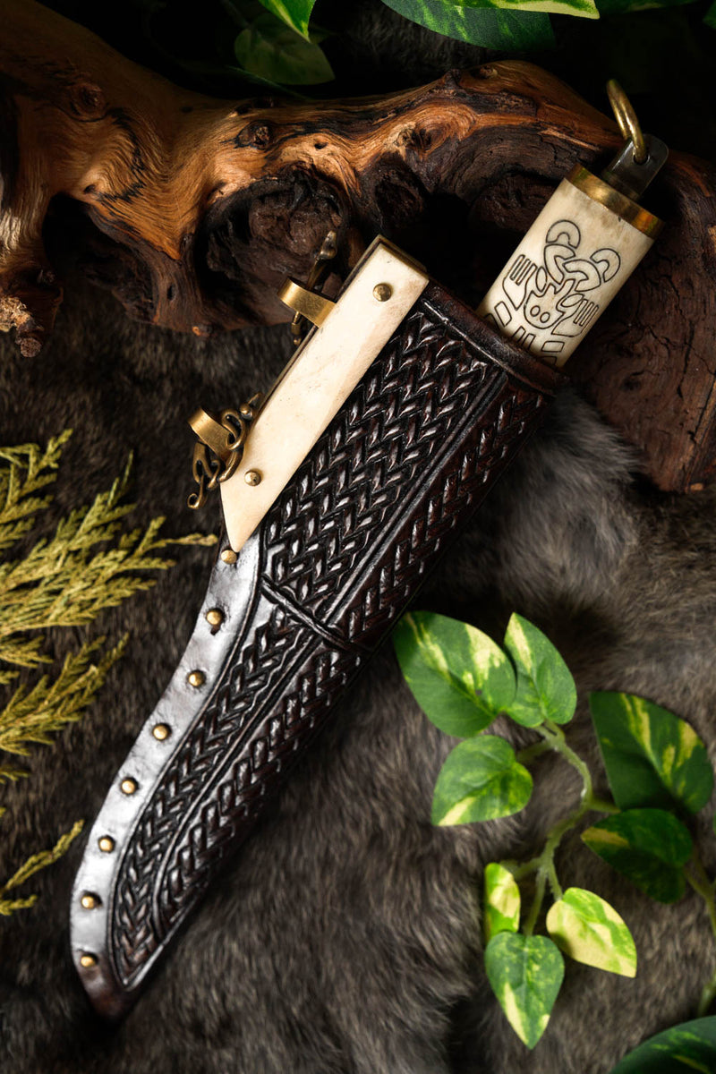 Viking sax Borre stijl met benen grip, semi-scherp