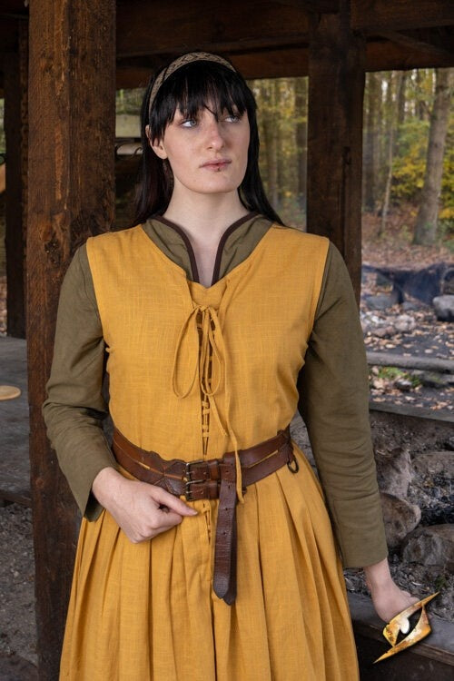 Medieval Dress Adelina, Geel